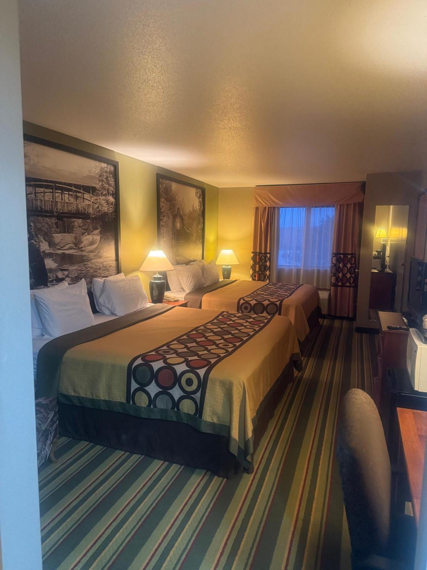 Super 8 By Wyndham Sparta Extérieur photo