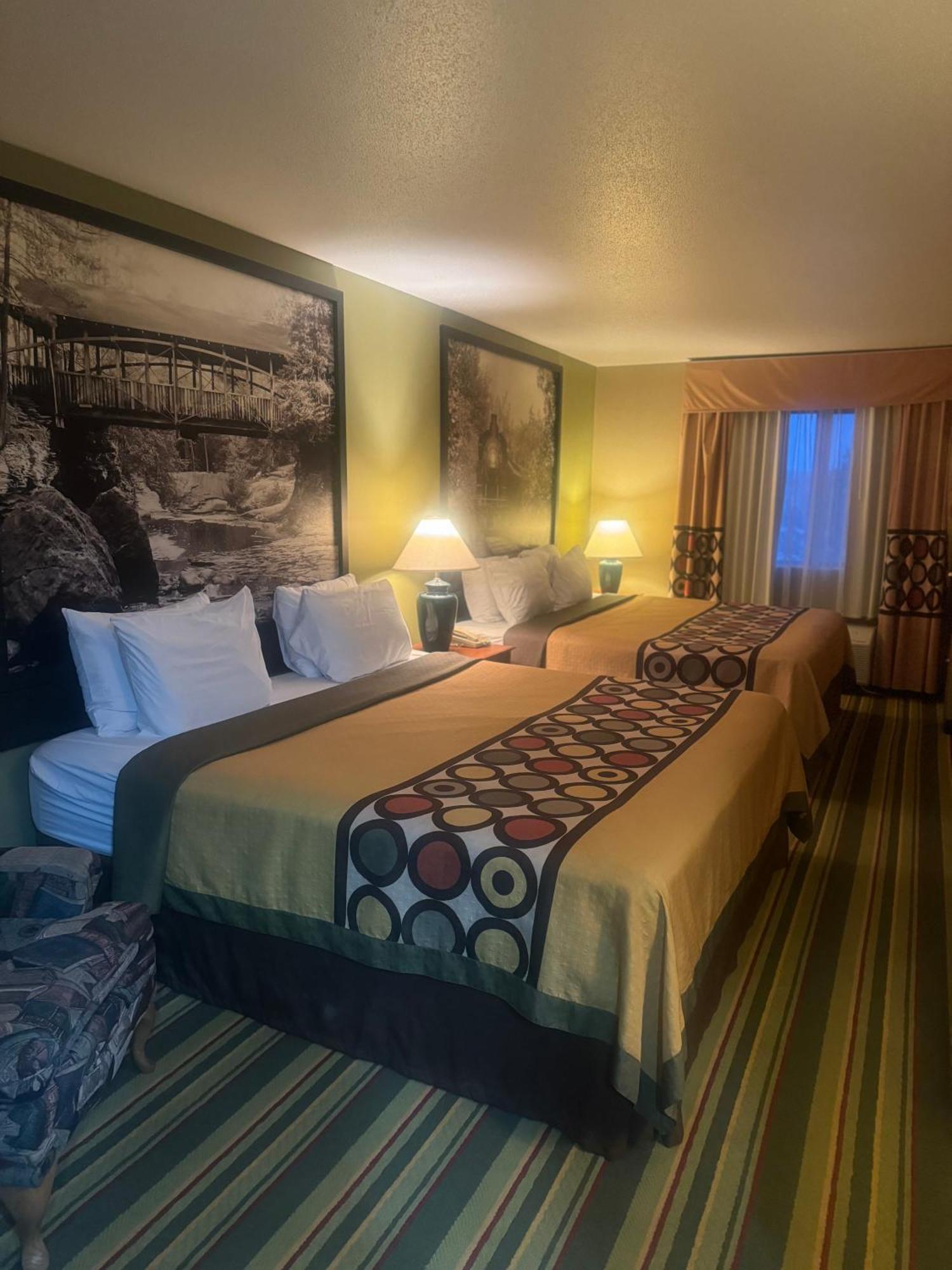 Super 8 By Wyndham Sparta Extérieur photo